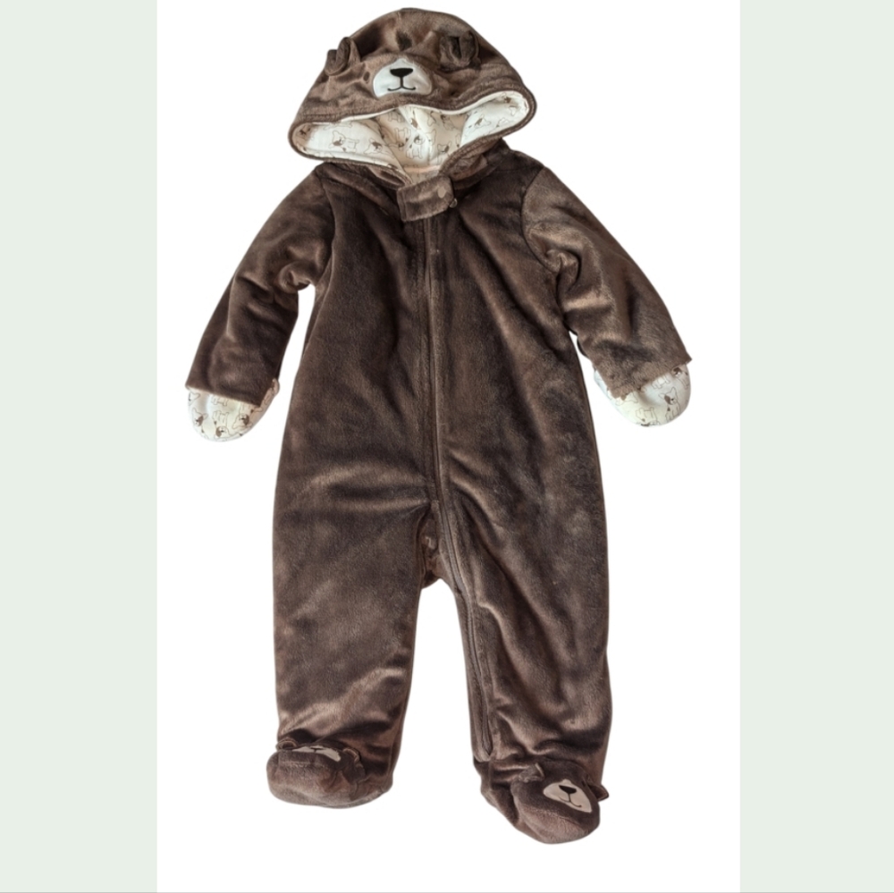 Carter's baby romper size 9 Months